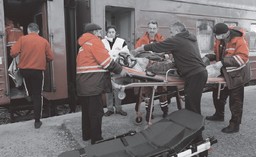 Stacja Pidzamcze, pociąg ewakuacyjny zabiera najciężej rannych cwyili, Lwów, 10 kwietnia 2022
