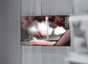 Danijł Rewkowski i Andrij Raczynski Cywile. Inwazja, film found footage, 2023, Pawilon Ukraiński, 60. Biennale Sztuki w Wenecji, 2024
