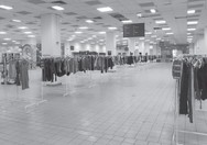 Przestrzeń free shopu, Szafa Dobra
